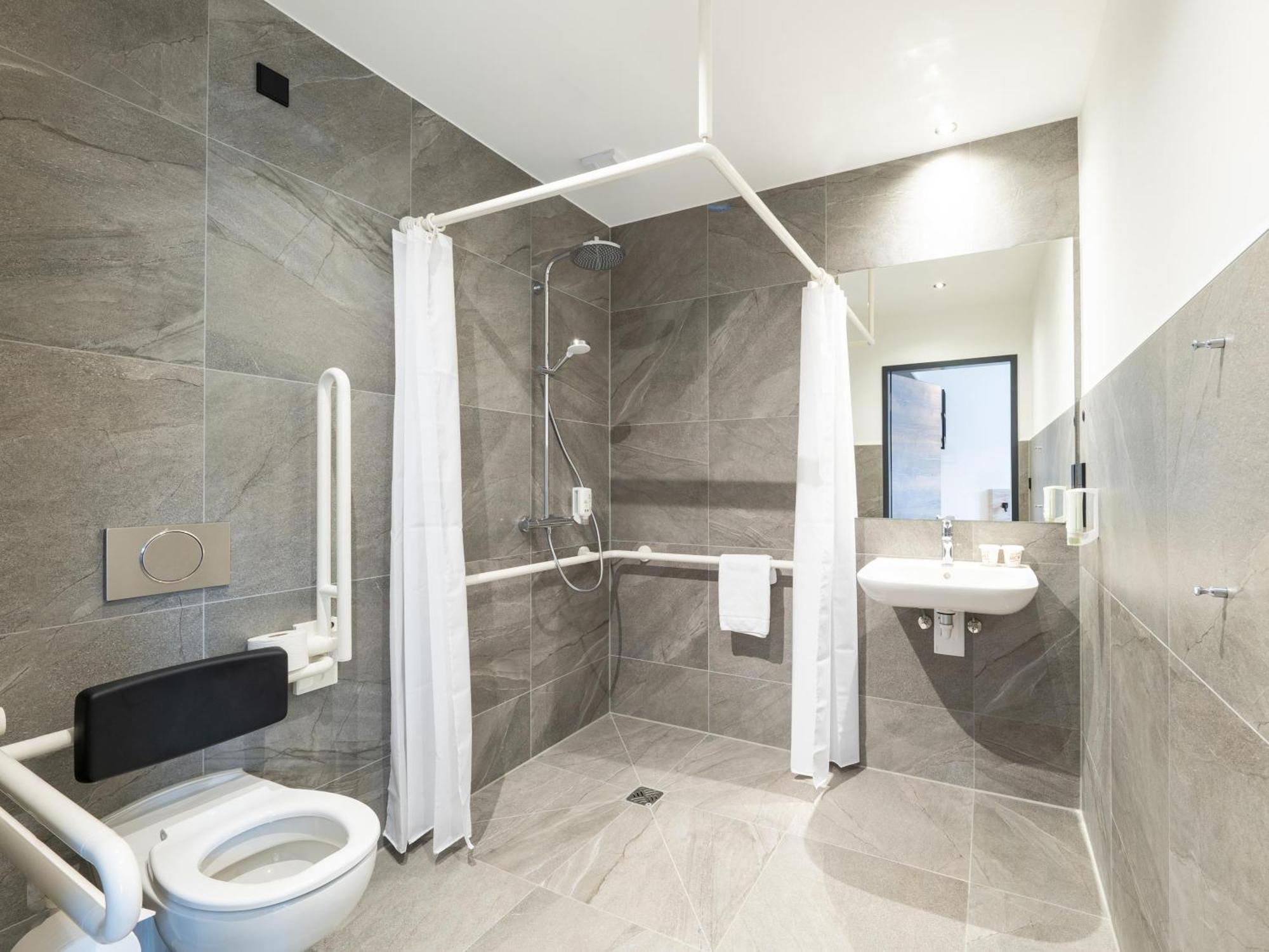 B&B Hotel Albstadt-Hbf Luaran gambar